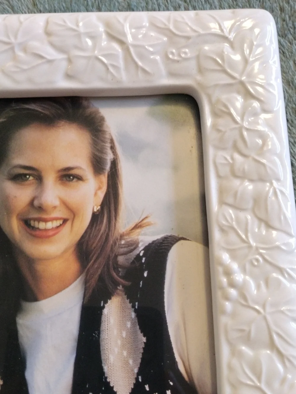 Burnes White Ceramic Embossed Photo Frame - 5x7